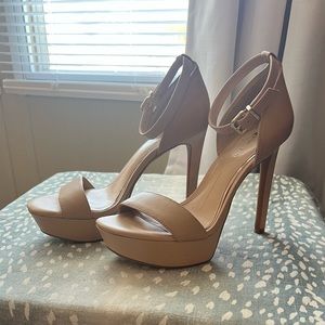 Gianni Bini platform heels